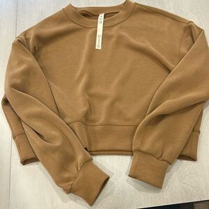 Softstreme cropped crew lululemon size 4 in trench like new condition